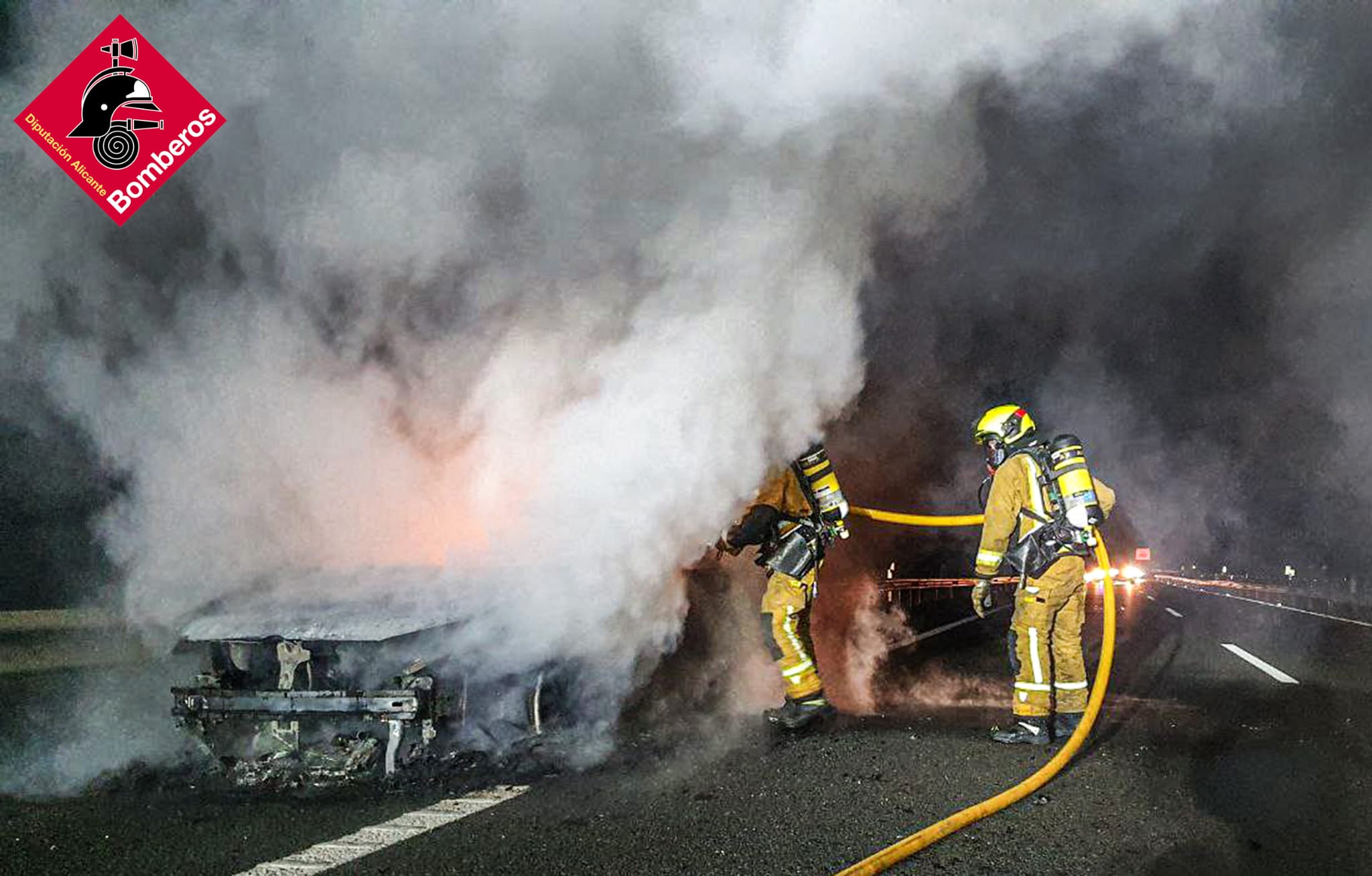 Incendio de un vehículo en la AP-7 | CALVARI